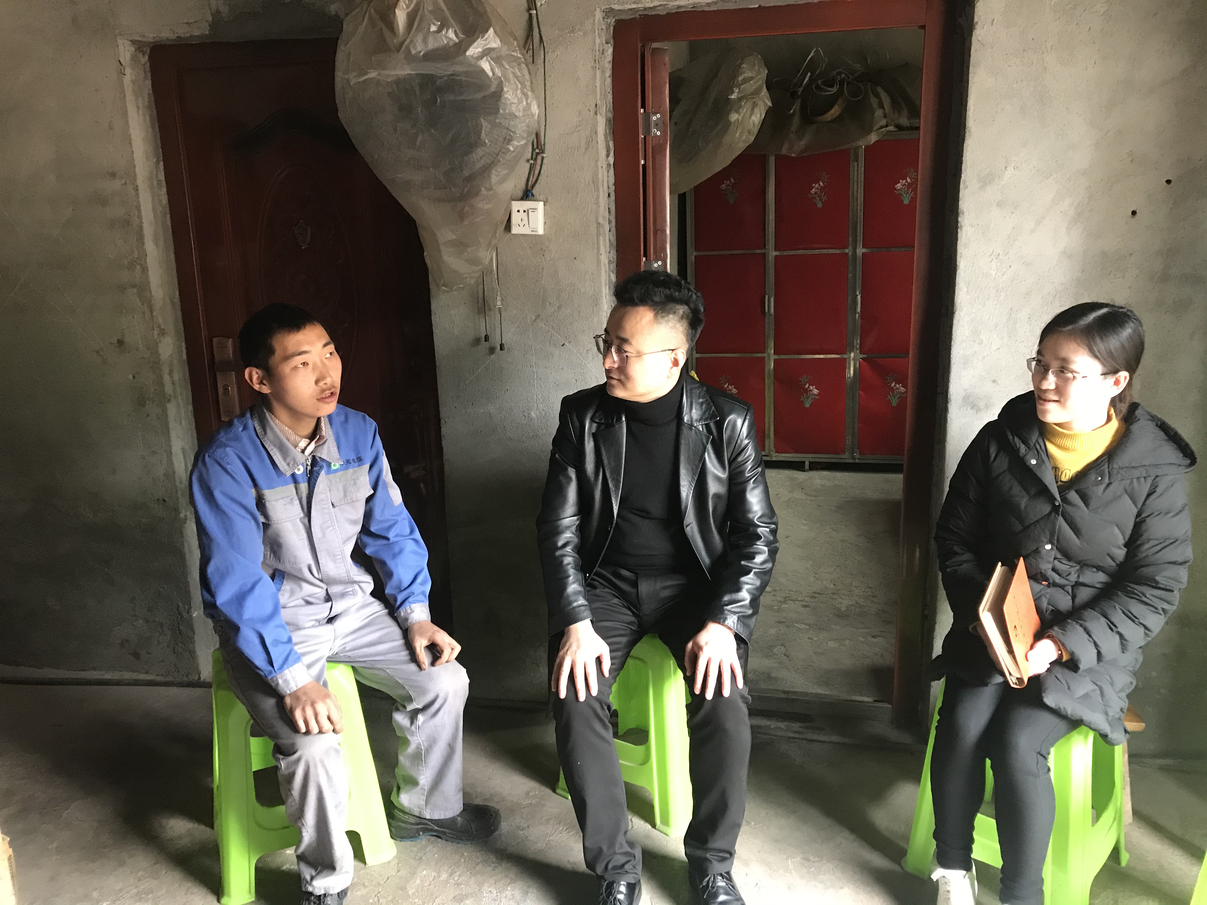 慰問送溫暖，關(guān)懷暖人心